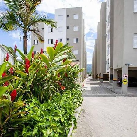 Apto Em Ubatuba Divisa Com A Praia De Itagua E Facil Acesso As Praias Fica Ao Lado Do Atacado Tenda Da Rodovia Rio Santos Exteriör bild